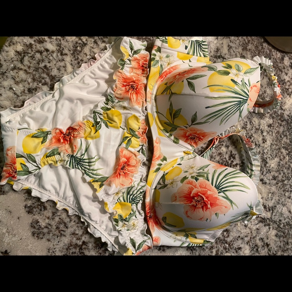 NWOT 2pc Swimsuit